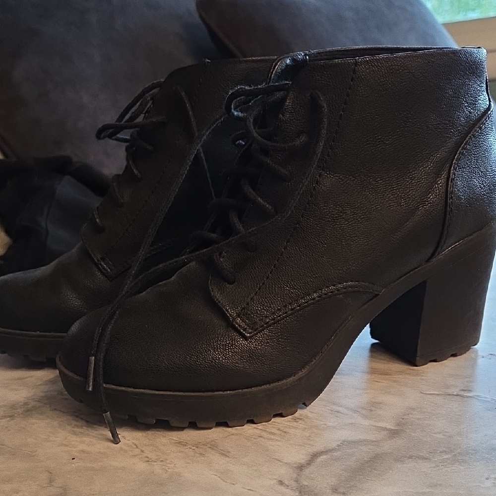 Sophie 17 Black Women's Ankle Boots